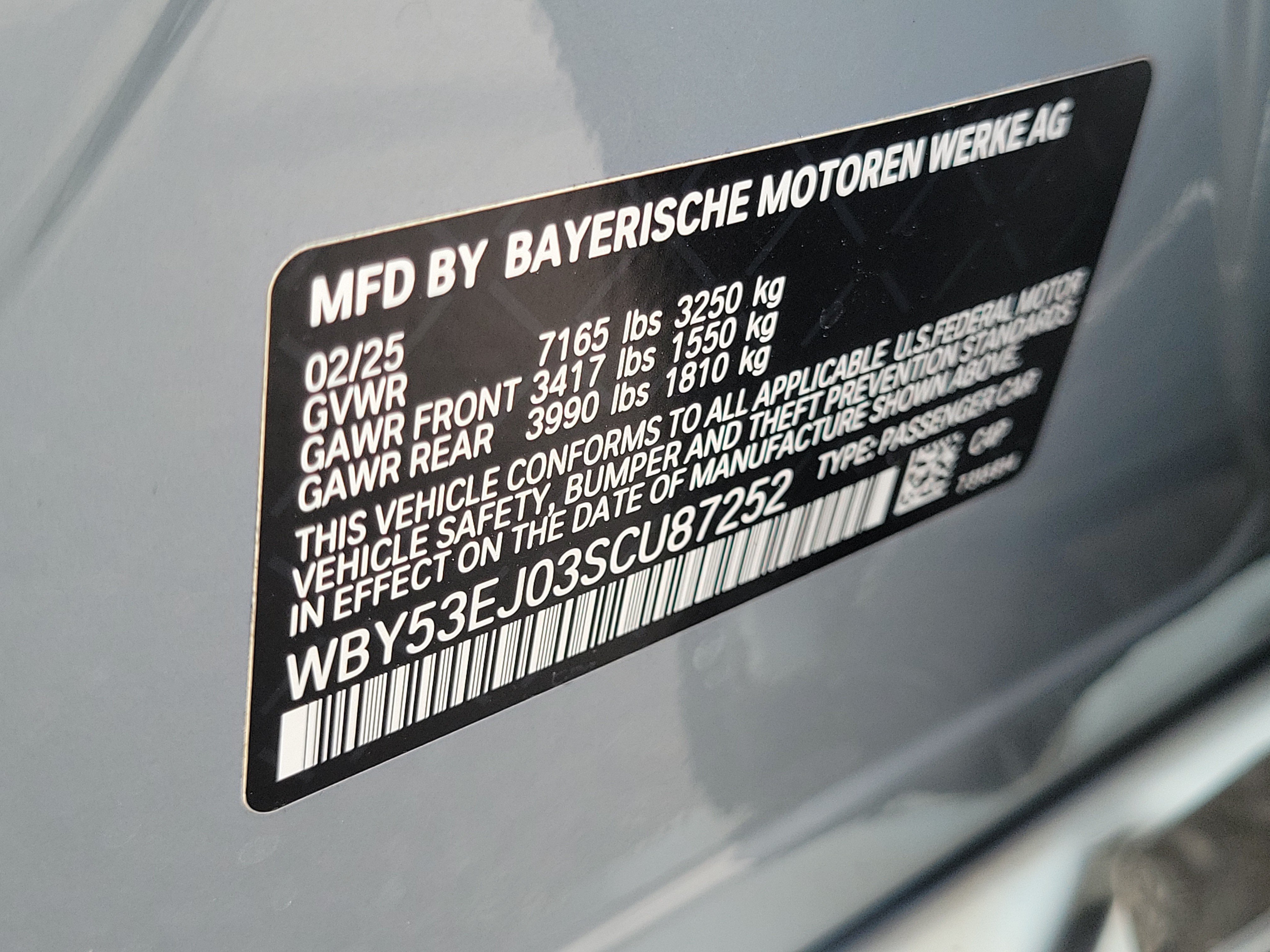 Used 2025 BMW i7 xDrive60 AWD/4WD image 10