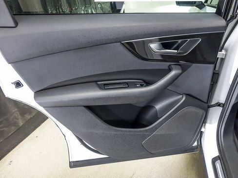 Used 2022 Audi Q7 2.0T Premium w/ Convenience Package image 27