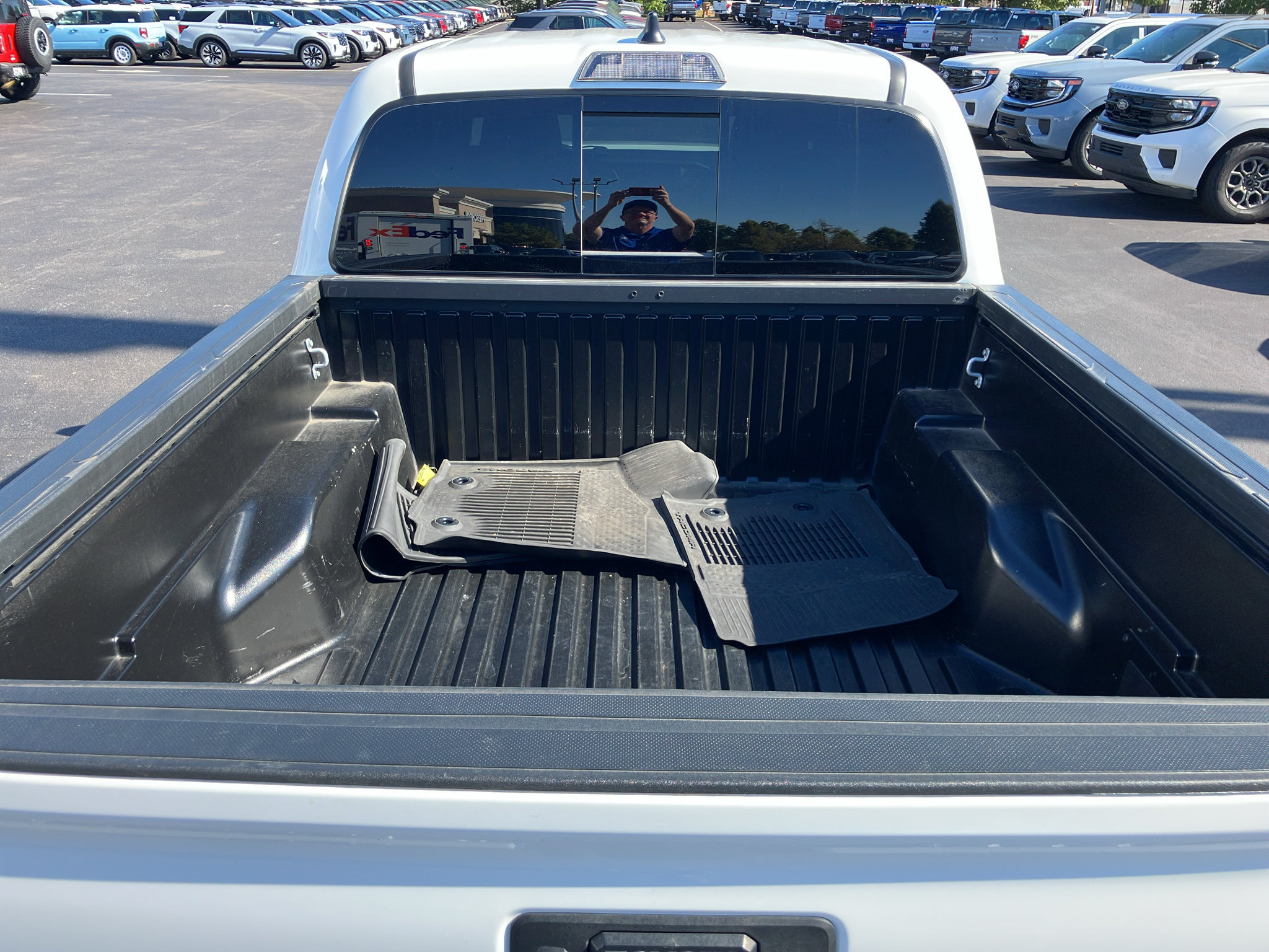 Used 2023 Toyota Tacoma TRD Off-Road w/ Black Out Package (TMS) AWD/4WD image 6