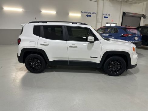 Used 2020 Jeep Renegade Altitude image 10