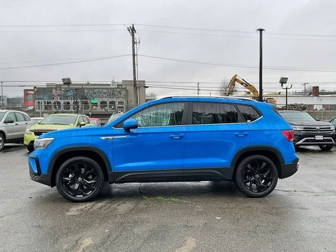 Used 2023 Volkswagen Taos SE image 5