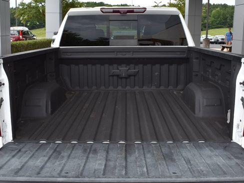 Used 2022 Chevrolet Silverado 1500 LTZ w/ LTZ Premium Package AWD/4WD image 11