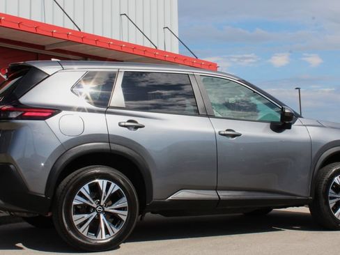 Used 2023 Nissan Rogue SV FWD image 11