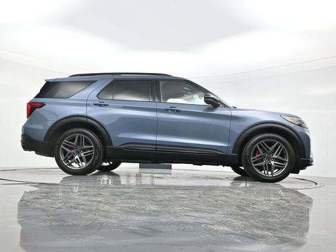 Used 2025 Ford Explorer ST w/ Sun And Sound Package AWD/4WD image 52