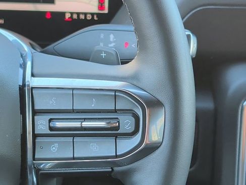 Used 2025 GMC Yukon Denali image 12