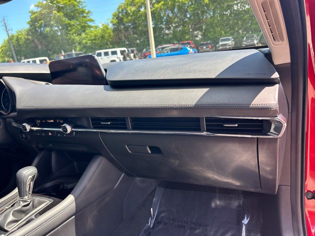 Used 2021 MAZDA MAZDA3 s FWD image 25