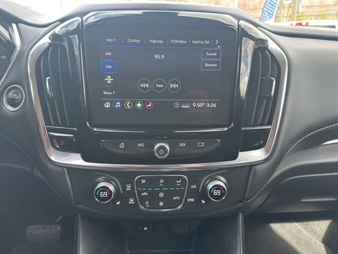Used 2021 Chevrolet Traverse LT AWD/4WD image 24