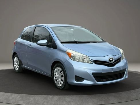 Used 2014 Toyota Yaris L image 3