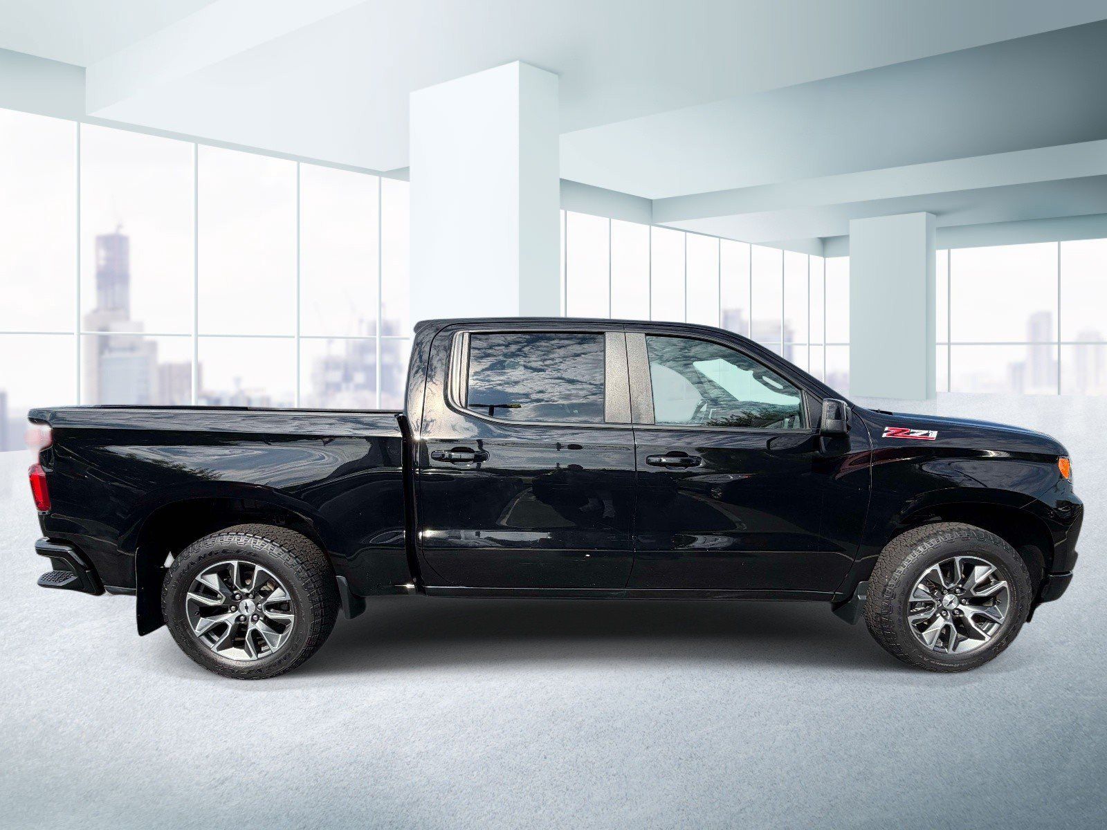 Used 2023 Chevrolet Silverado 1500 RST w/ Z71 Off-Road Package AWD/4WD image 4