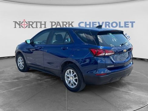 Used 2022 Chevrolet Equinox LS FWD image 5