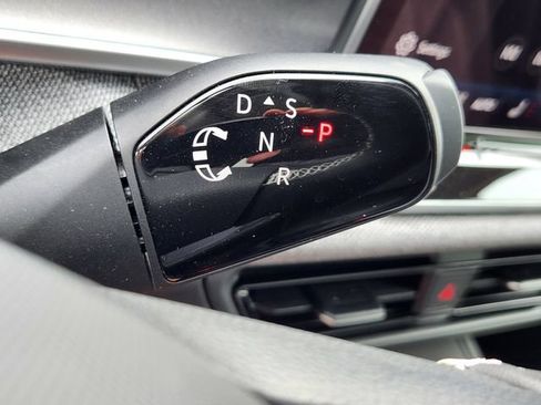 New 2026 Volkswagen Tiguan S AWD/4WD image 18