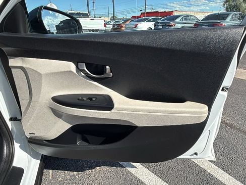 Used 2019 Hyundai Veloster Turbo Ultimate FWD image 15