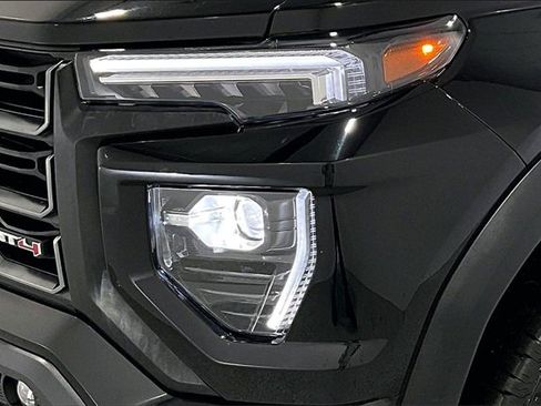 Used 2023 GMC Canyon AT4 w/ AT4 Premium Package image 34