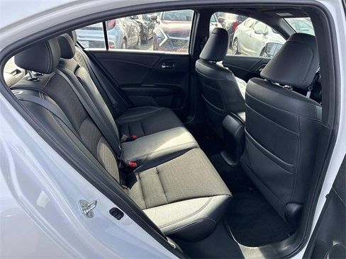 Used 2017 Honda Accord Sport image 11