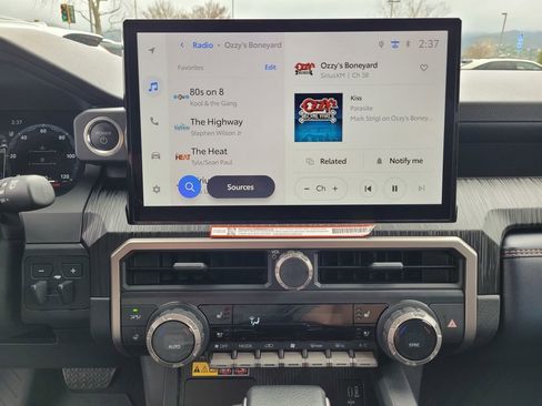 New 2025 Toyota 4Runner 4WD image 9