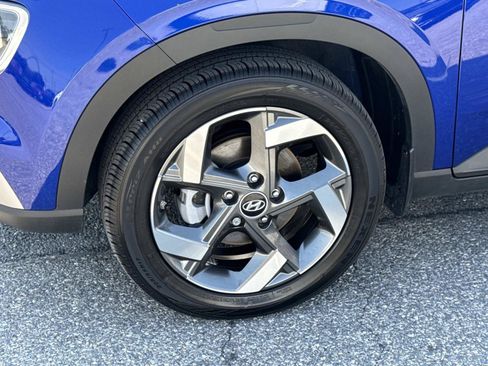 Certified 2025 Hyundai Venue Limited FWD image 30