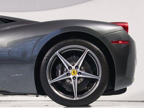 Used 2013 Ferrari 458 Italia Coupe RWD image 7