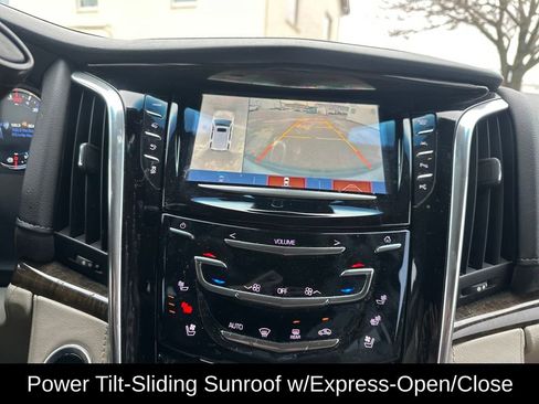 Used 2018 Cadillac Escalade Premium Luxury image 20