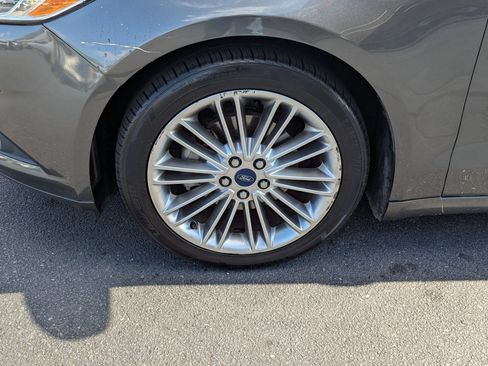 Used 2016 Ford Fusion SE w/ Equipment Group 202A FWD image 26