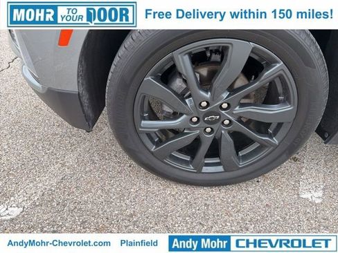 Used 2023 Chevrolet Equinox RS w/ LPO, Floor Liner Package image 9