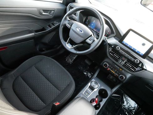 Used 2024 Ford Escape Active image 9