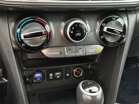 Used 2020 Hyundai Kona SEL Plus image 26