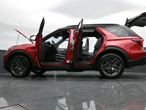 New 2026 Ford Explorer ST-Line w/ ST-Line Street Pack AWD/4WD image 40