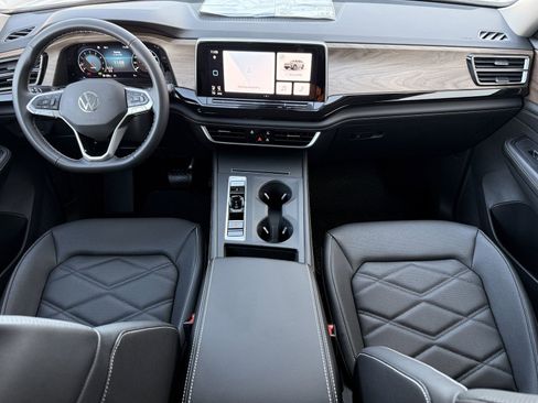 New 2026 Volkswagen Atlas SE image 11