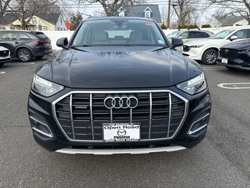 Used 2021 Audi Q5 Premium w/ Convenience Package image 2