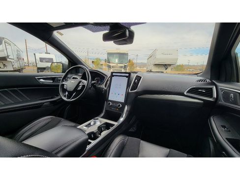 Used 2024 Ford Edge ST image 11