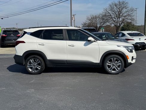 Certified 2023 Kia Seltos S image 2