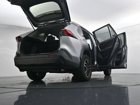 Used 2019 Toyota RAV4 LE w/ All Weather Liner Package AWD/4WD image 30