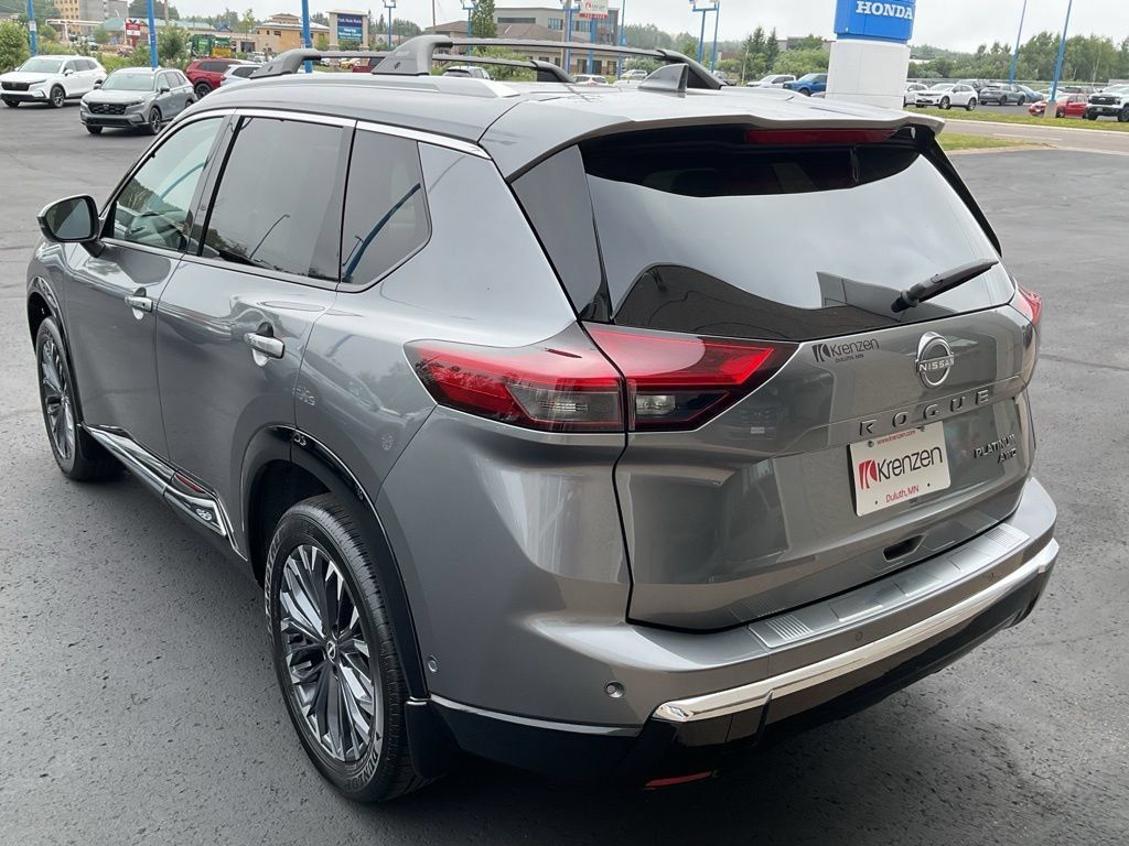 Used 2025 Nissan Rogue Platinum AWD/4WD image 7
