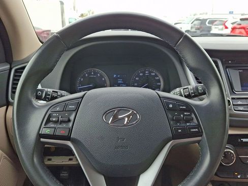 Used 2017 Hyundai Tucson Sport image 17