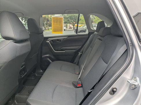 Used 2022 Toyota RAV4 LE FWD image 14
