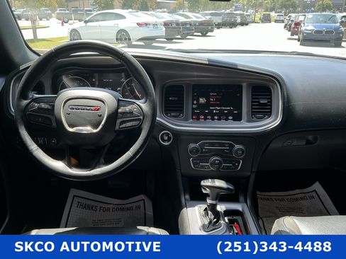 Used 2022 Dodge Charger SXT w/ Plus Group RWD image 15