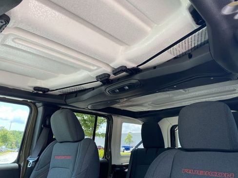 New 2025 Jeep Wrangler Rubicon w/ XTREMEE 35" Tire Package image 10