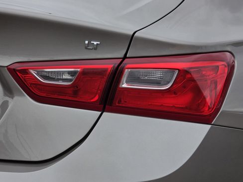 Used 2023 Chevrolet Malibu LT image 12