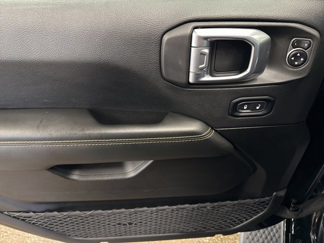 Used 2024 Jeep Wrangler Unlimited Sahara AWD/4WD image 11