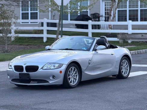 Used 2005 BMW Z4 2.5i RWD image 4