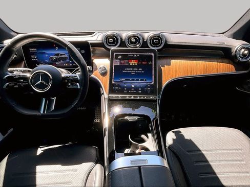 Used 2023 Mercedes-Benz GLC 300 image 15