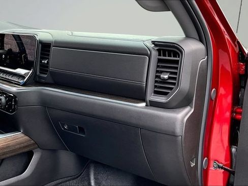 Used 2025 Chevrolet Silverado 1500 RST AWD/4WD image 27