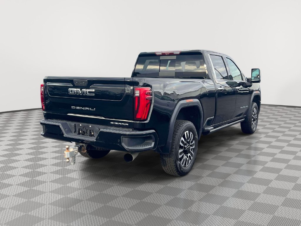 Used 2024 GMC Sierra 2500 Denali Ultimate AWD/4WD image 5