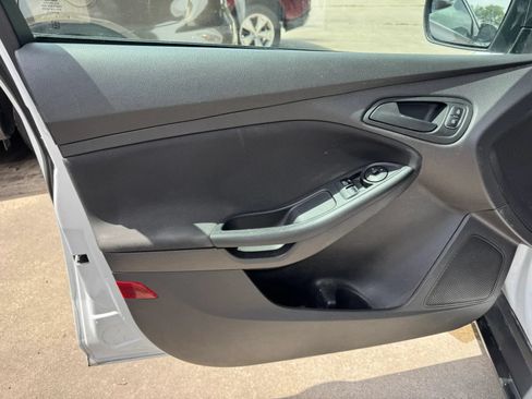 Used 2018 Ford Focus S FWD image 15