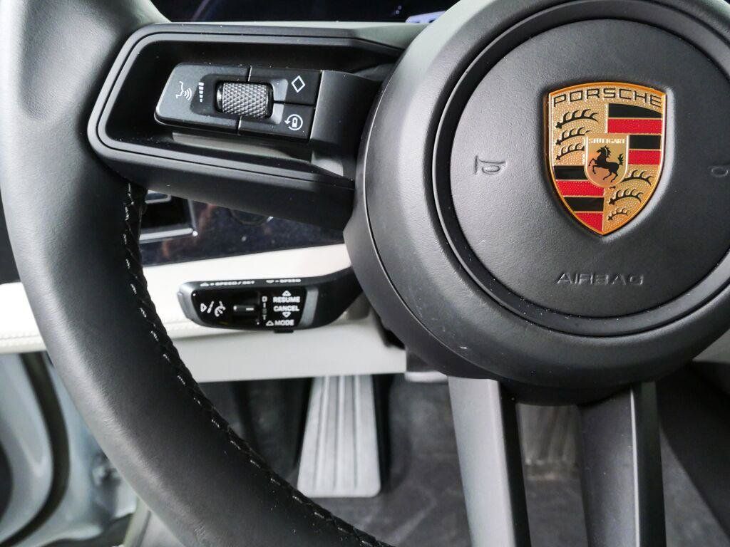 Used 2023 Porsche Taycan RWD image 9