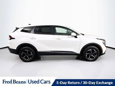 Used 2023 Kia Sportage LX image 9