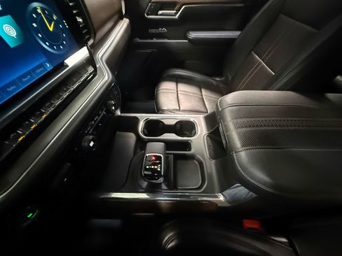 Used 2023 Chevrolet Silverado 1500 High Country w/ Technology Package AWD/4WD image 78