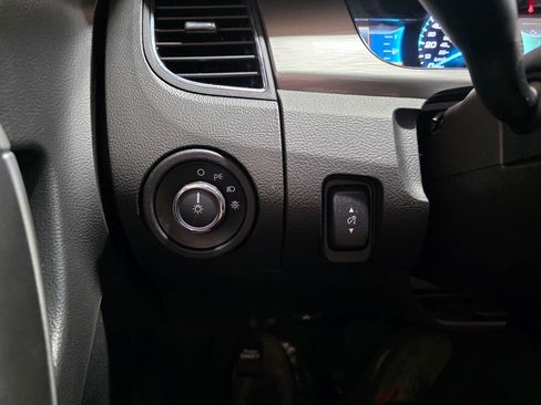 Used 2018 Ford Taurus SEL w/ Equipment Group 201A image 27