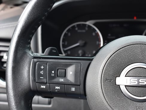 Used 2023 Nissan Rogue SL image 15