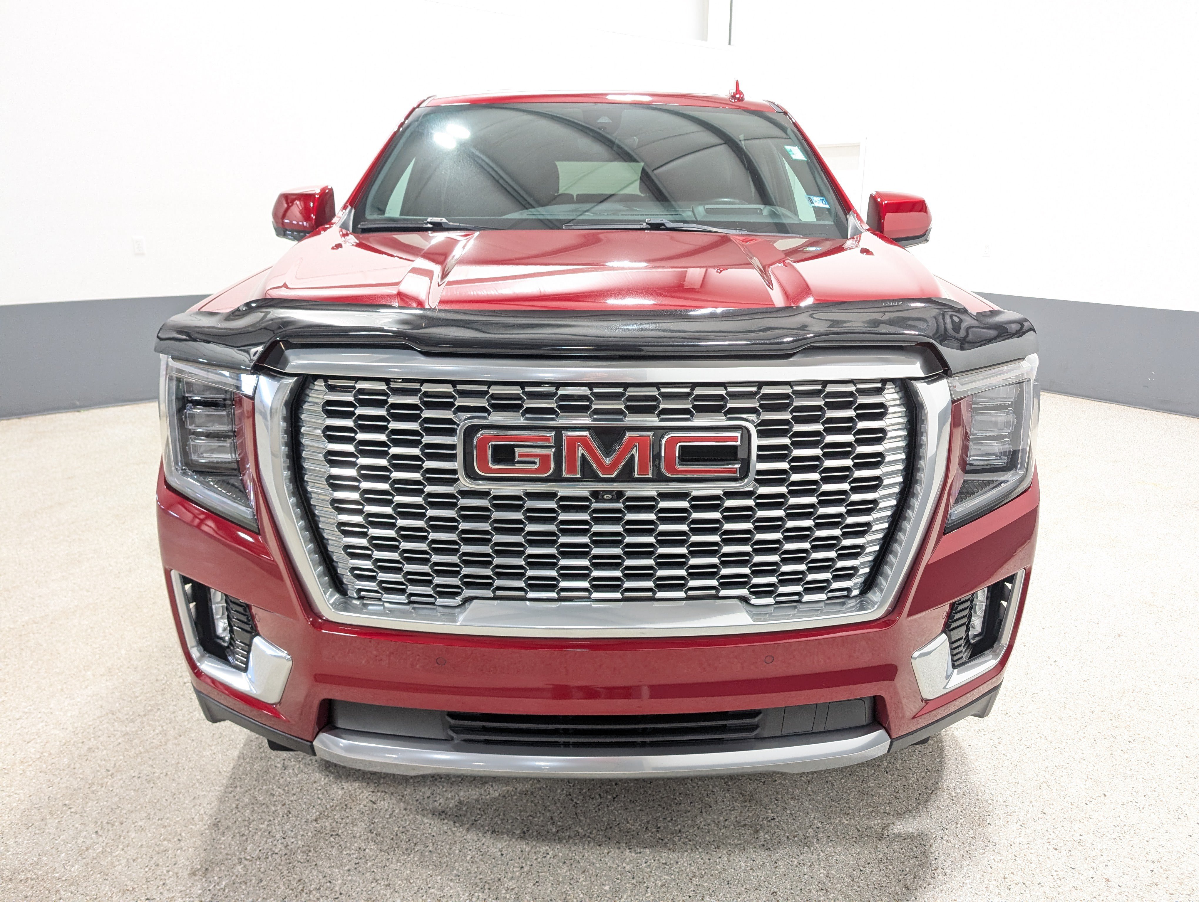 Used 2021 GMC Yukon Denali w/ Denali Premium Package AWD/4WD image 8